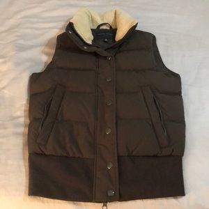 Banana republic puffer vest. XS